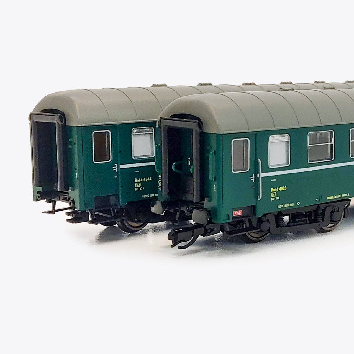 Osobný vagón Bai – štvordverák ČSD TT | Kolmar
